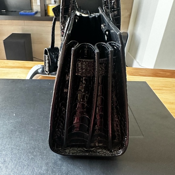 SAC DE JOUR NANO IN CROCODILE-EMBOSSED GLOSS LEATHER - Picture 3 of 9